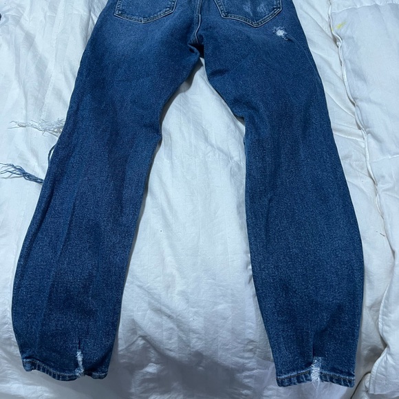 Distressed Jeans - Picture 2 of 7